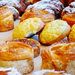 food, donuts, dough desserts