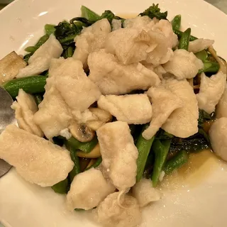 106. Flounder with Chinese broccoli and Mushrooms