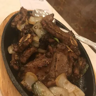 110. Sizzling Black Peppered Short Ribs