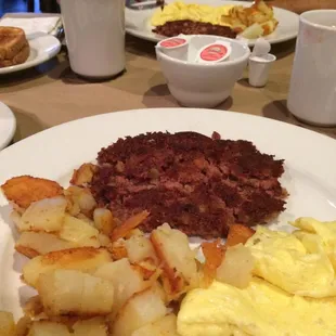 Decent corned beef hash. Good home fries