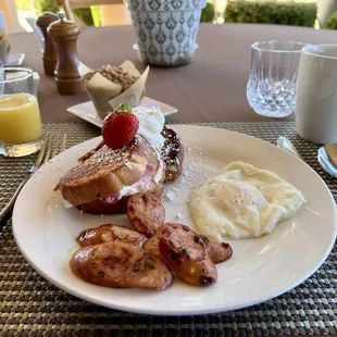 Gourmet breakfast
