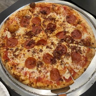 Bacon and pepperoni pizza