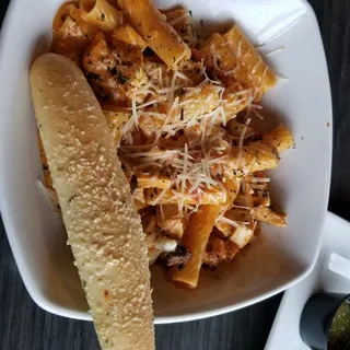 Marios Spicy Rigatoni
