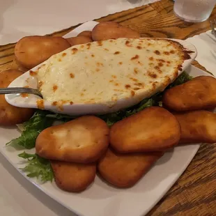 Artichoke spinach dip with fry bread