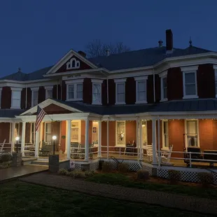 Grand Victorian Inn