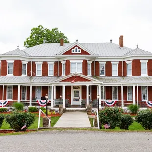 Grand Victorian Inn