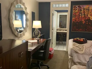 Cascades Inn