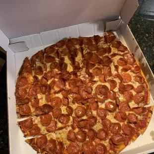 BYO 16" pepperoni pizza