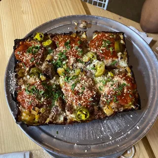 Deep Dish Hawaiian Pizza