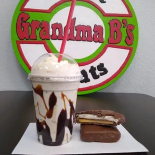 S&apos;mores milkshake
