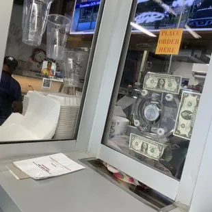 sushi and sashimi, interior