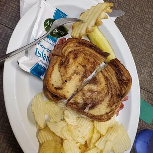 Yummy Reuben sandwich