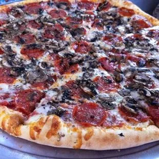 Great Pepperoni Pizza with mushrooms!