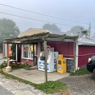 The old little building.