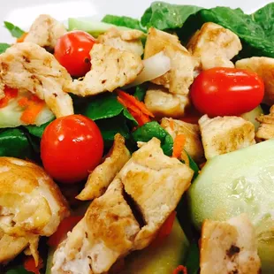 Grilled Chicken Salad - Grandma&apos;s Diner Express