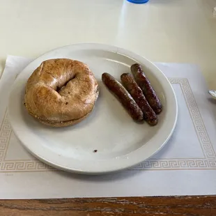 Cinnamon bagel (w raisins) and sausage links
