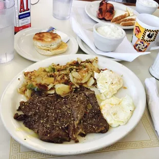 Steak and eggs plate w/side of grits