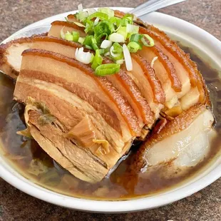 Steamed Sliced Pork with Preserved Veggies