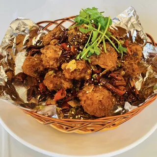 Deep Fried Chicken Wings with Garlic & Spicy Flavor()