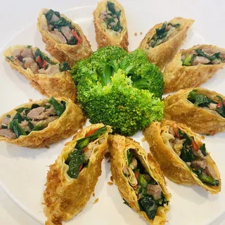Crispy Green Chive and Pork Roll()