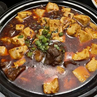 Stone Bowl Beef Brisket with Tofu