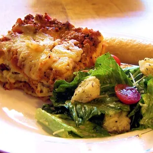 100% made from scratch lasagna, made with whole milk mozzerella, ricotta cheese and savory meat sauce.