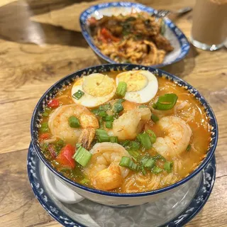 Tom Yum Noodles