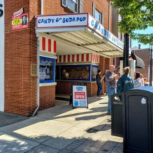 Storefront for Grandpa Joe's Miamisburg
