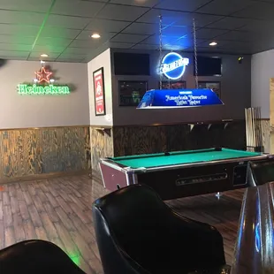 Pool table