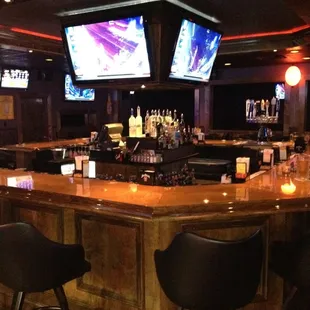 Nicest sports bar in town 13 53 inch LCD and by far the most beautiful bartenders and great food.