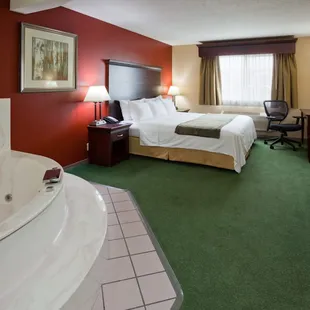 King Whirlpool Suite