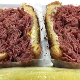 Corn beef sandwich on Texas toast
