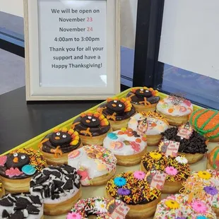 Wish everyone have a wonderful Thanksgiving!! We're OPEN 4AM _ 3PM