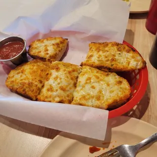 Cheese, parm bread