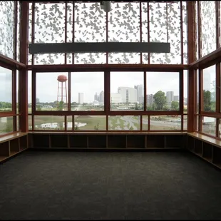 Bird viewing room