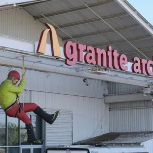 Granite Arch sign.
