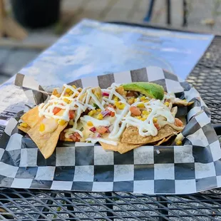 Personal portion of nachos.