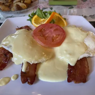 Eggs Benedict