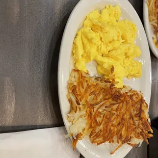 Scrambled eggs &amp; Hash Browns
