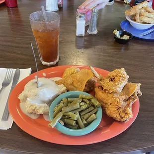 3 piece Fried Chicken Dinner Special