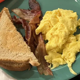 Kids Minnie Mouse breakfast