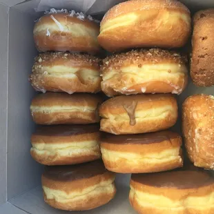 Their crumb donut is the best one here