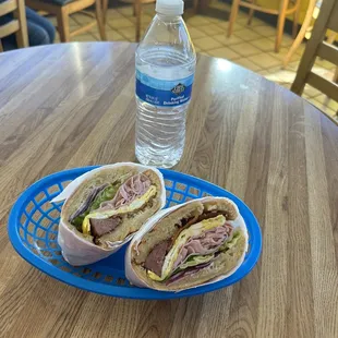 The sandwich&apos;s in granny donuts are very yummy and delicious. Would recommend to people out there