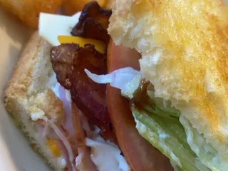 The Country Restaurant & Lounge