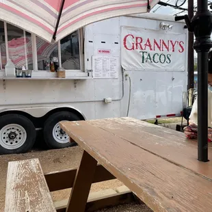 Lovely people making tasty and slightly salty tacos! Remember they are on the Navasota side.