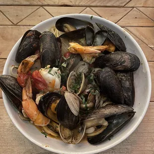 Frutti De Mare and Linguine