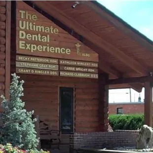 Our log-cabin office is equipped with state-of-the-art technology in a relaxing, nurturing environment.