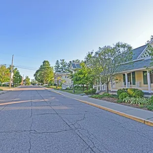 Facing North on Grant Street