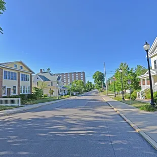 Facing South on Grant Street