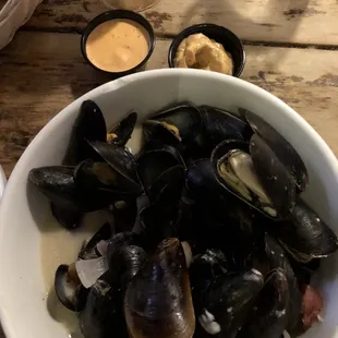 Blue Cheese Mussels